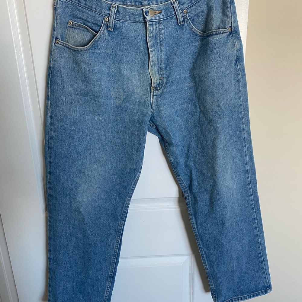 Wrangler Wide-Leg Jeans in Light Blue Wash